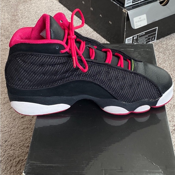 Girls Air Jordan 13 Black Voltage Cherry - Picture 2 of 2